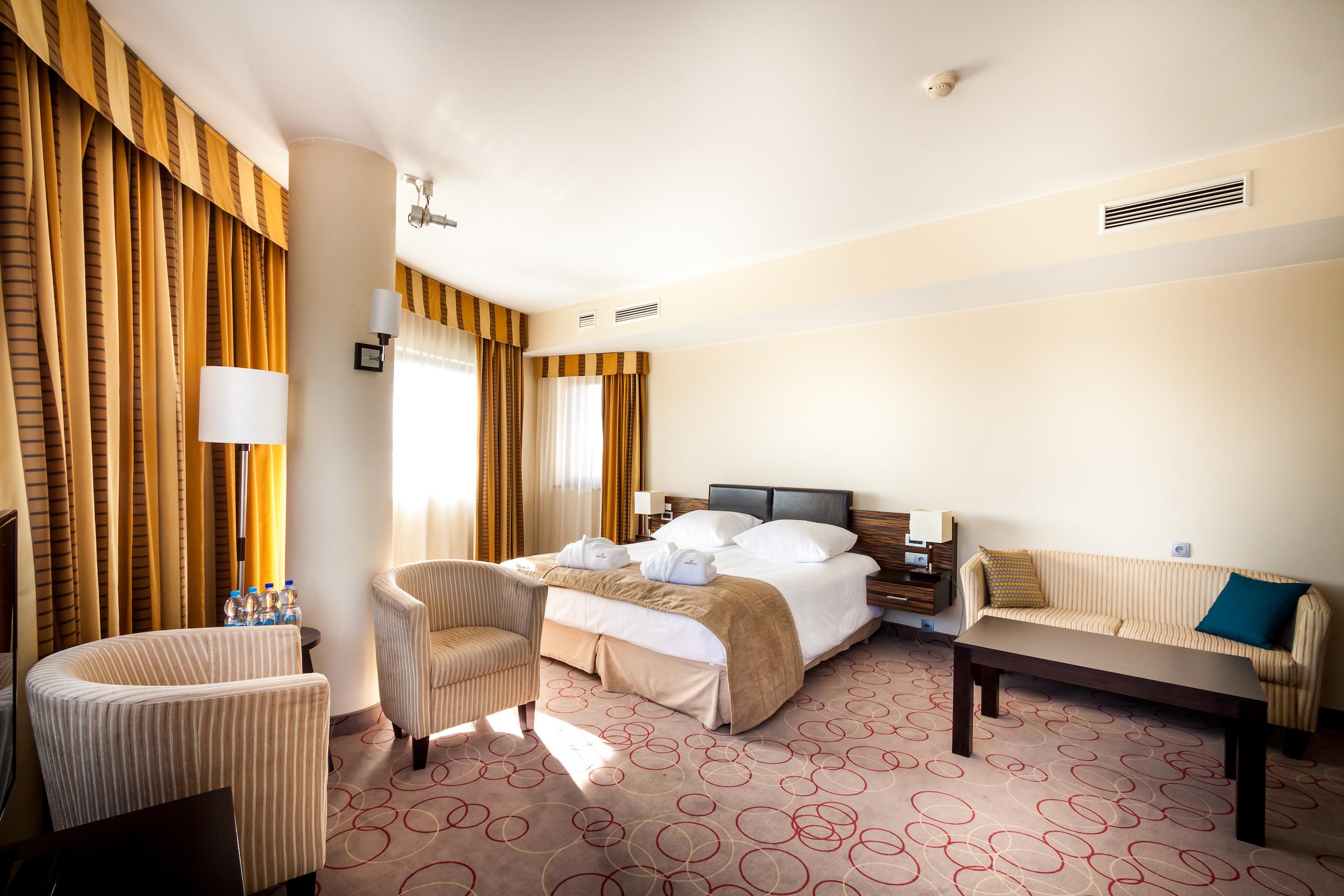 Qubus Hotel Krakow Exterior photo